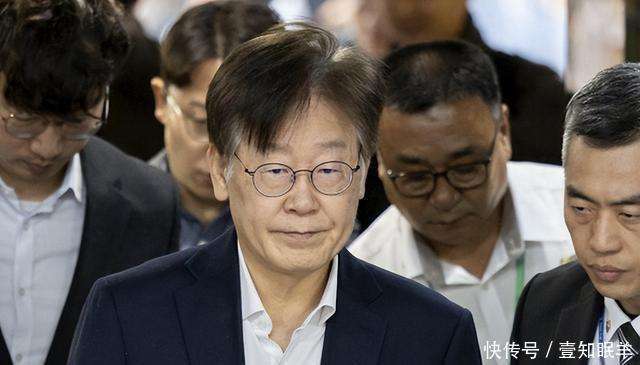 韩特使团带着总统亲笔